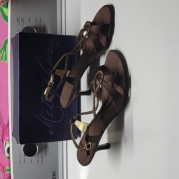 Elegant Deep Brown Sandals - Picture 2 of 3